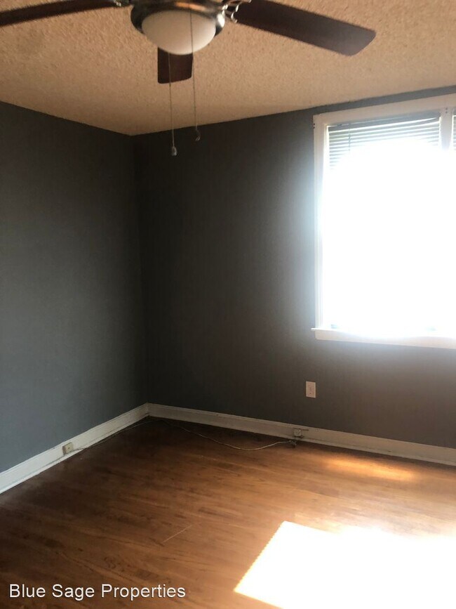 Building Photo - 3 br, 1 bath House - 806 Crescent Dr