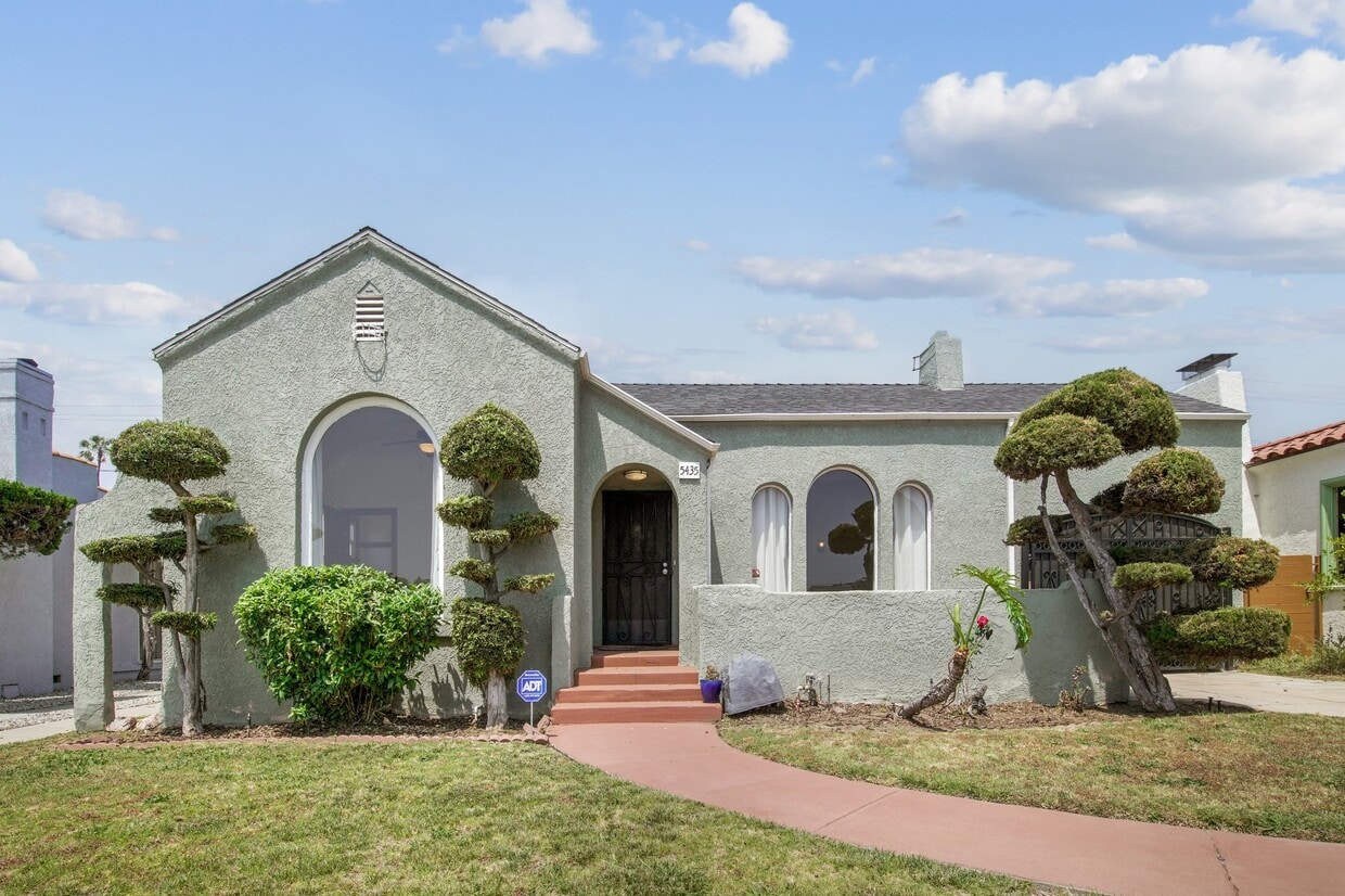 5435 Hillcrest Dr, Los Angeles, CA 90043 House Rental in Los Angeles