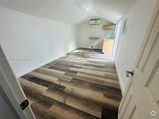 Building Photo - 3010 NW 95th Terrace