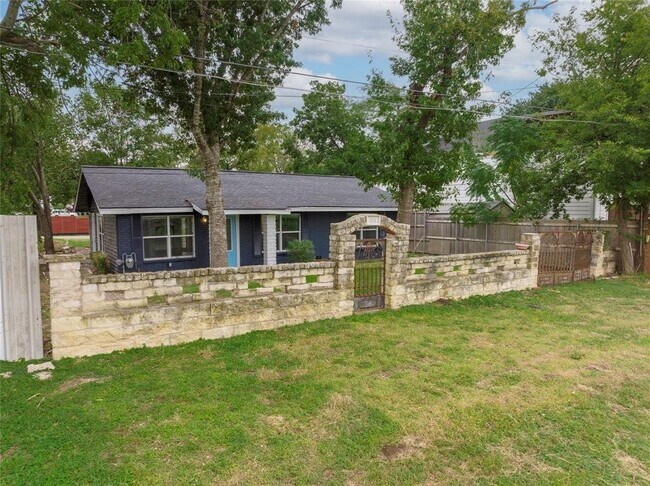 Foto del edificio - 704 East McNeil Road, Round Rock, TX 78664...