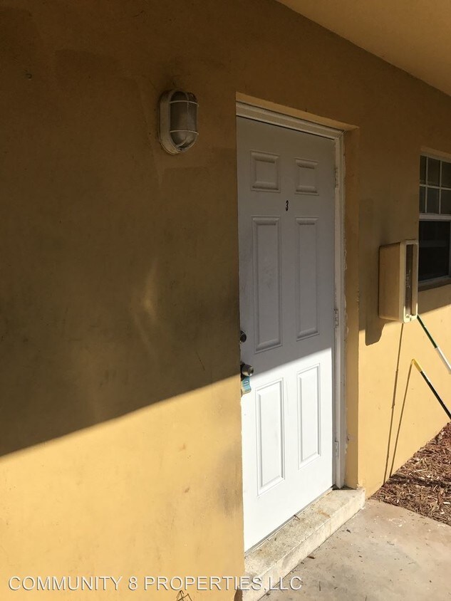 Foto principal - 652 SW 16th Ave