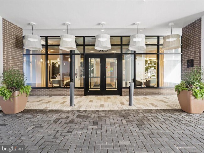 Foto del edificio - 925 N Fairfax St