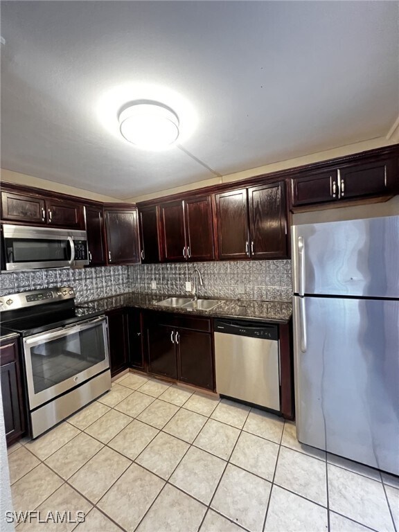 Building Photo - 1702 Park Meadows Dr