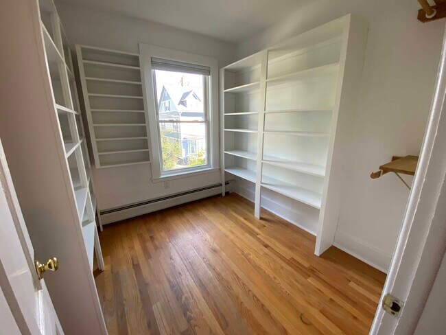 small office - 10 Graves Ave