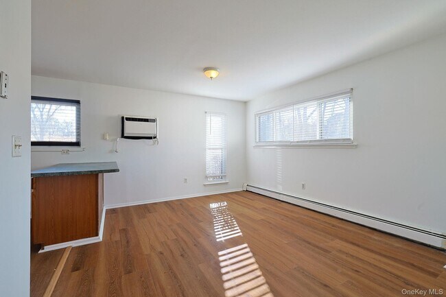 Foto del edificio - 25 Pierces Rd