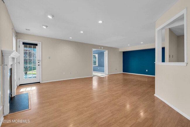 Building Photo - 435 Hancock Pl