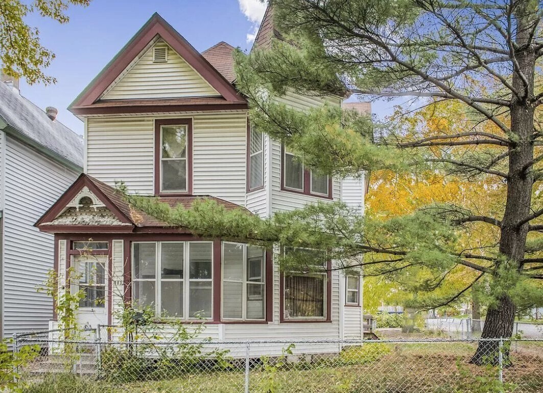 Foto principal - 983 Farrington St