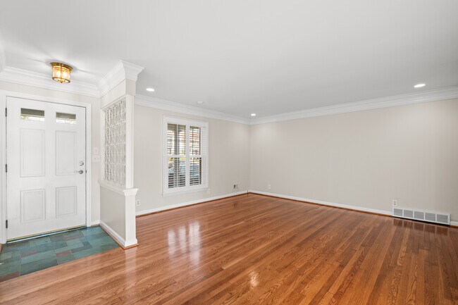 Foto del edificio - 318 Castleview Dr