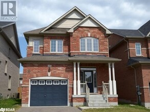 Building Photo - 15 Forsyth Crescent