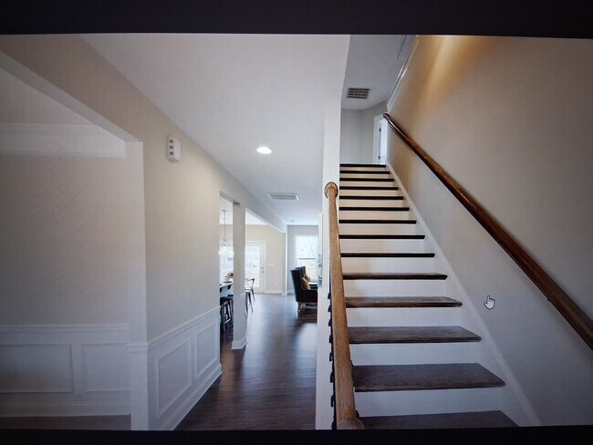 Foto del edificio - 6370 Whirlaway Rd