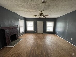 Building Photo - 2025 N 5th St