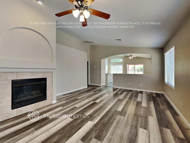Foto del edificio - 15841 W Monroe St