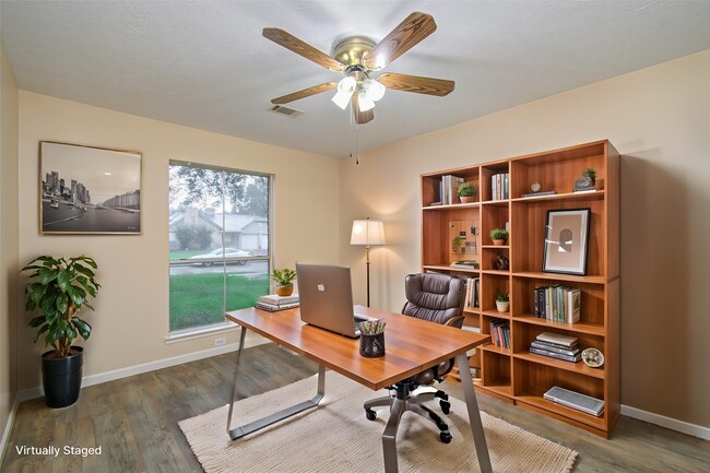 Building Photo - 16835 Carbridge Dr