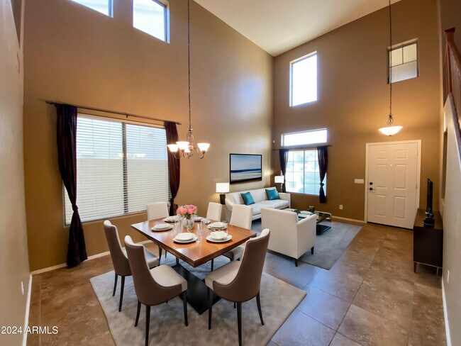Foto del edificio - 6330 W Big Oak St
