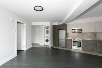 Building Photo - Mooncrest