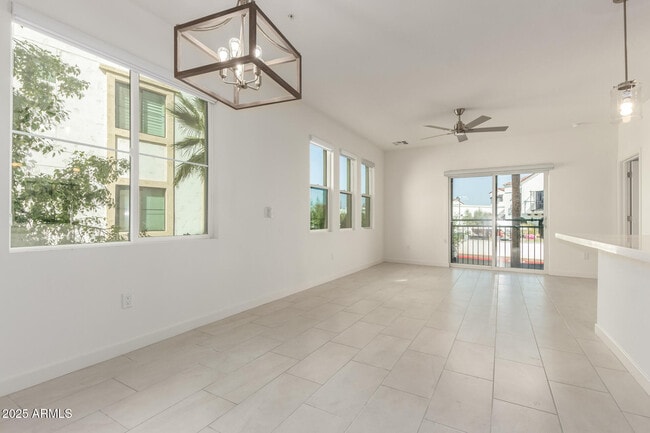 Foto del edificio - 2511 W Queen Creek Rd