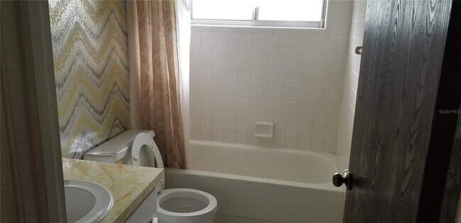 Foto del edificio - 520 Fairhaven St