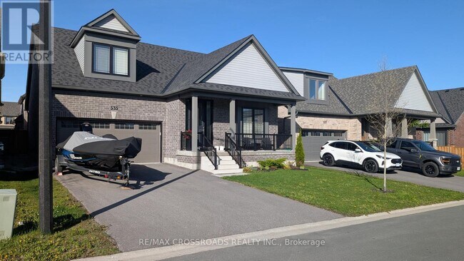 Photo du bâtiment - 535 Macintosh Grove