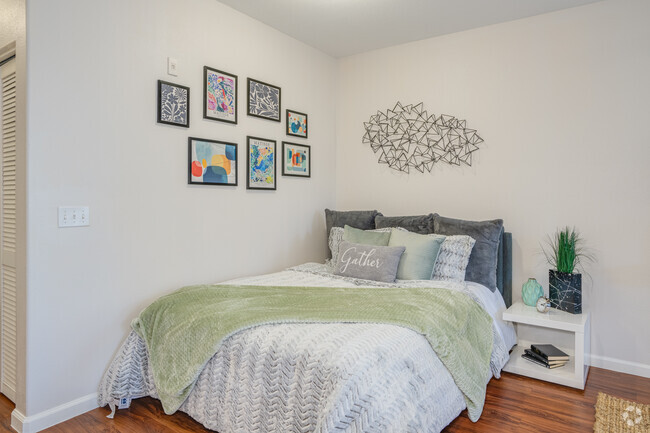 Studio, 1BA - 656SF - Bedroom - Vue Park West