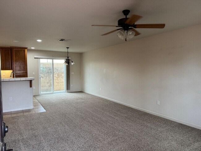 Building Photo - 750 Odilia Ct