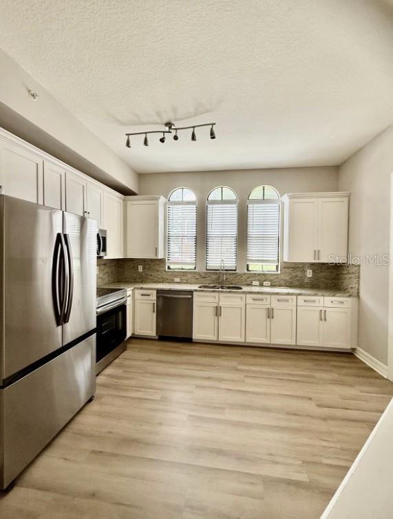 Building Photo - 509 Mirasol Cir