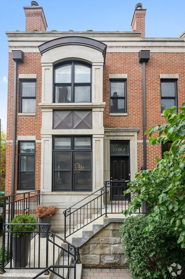 Building Photo - 2330 W Wabansia Ave