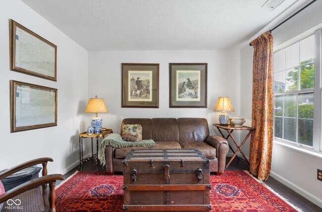 Foto del edificio - 515 E 9th St