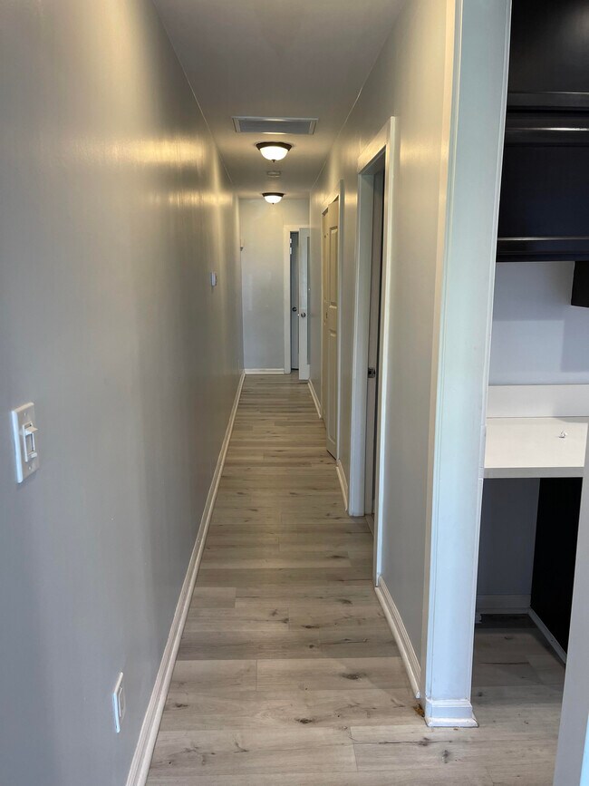Foto del edificio - 862 N West Knoll Dr