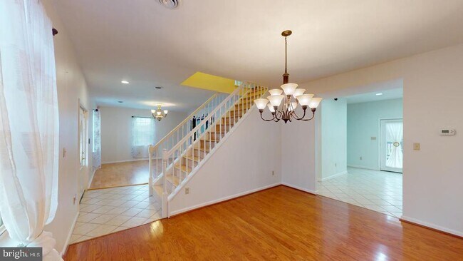 Foto del edificio - 252 S Lakewood Dr