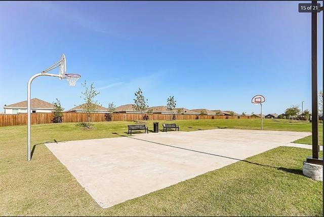 Foto del edificio - 6310 Sandpiper Ln