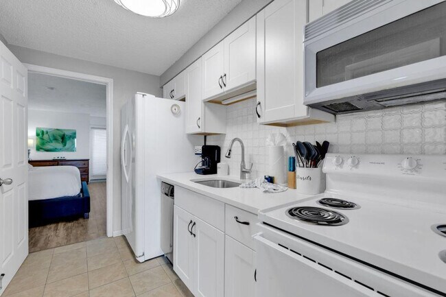 Foto del edificio - 2406 N Ocean Blvd