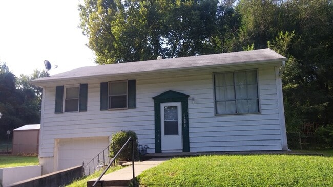 Building Photo - 4608 Valley Ln