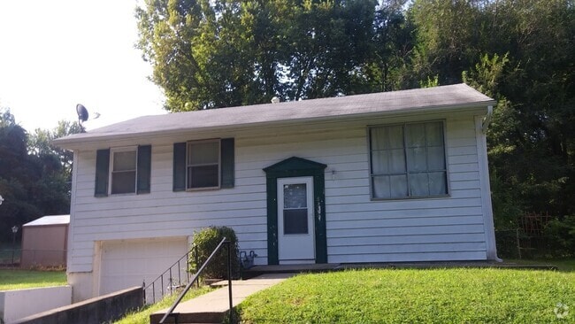 Building Photo - 4608 Valley Ln