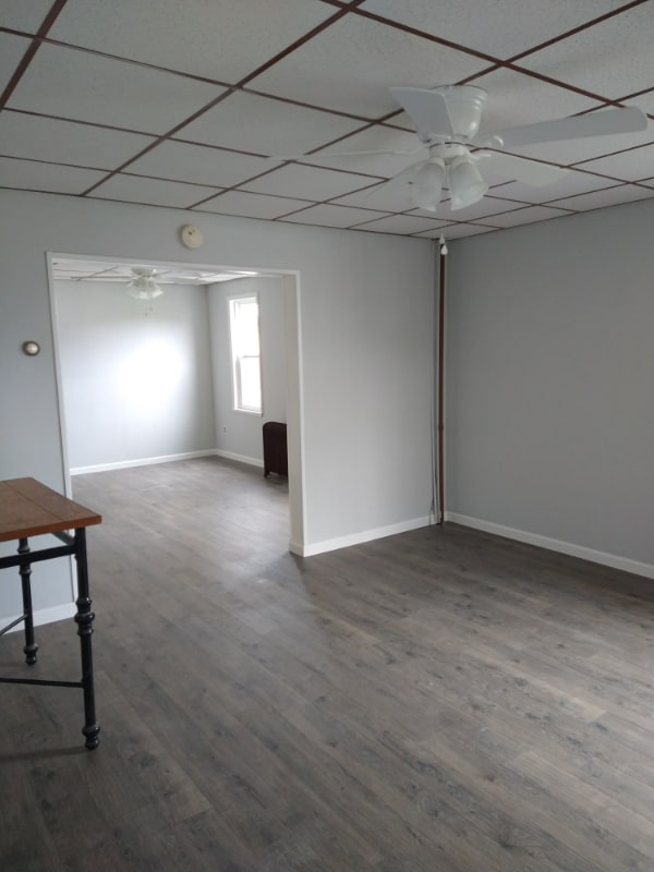 Building Photo - 1211 Sanderson Ave