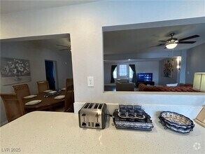Building Photo - 2020 Santa Paula Dr
