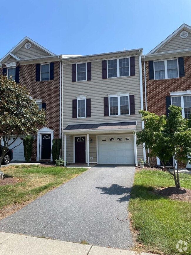 Taylor Spring Apartments for Rent with a Yard Harrisonburg, VA 1