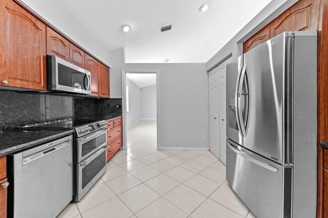 Foto del edificio - 14066 Glenlyon Ct
