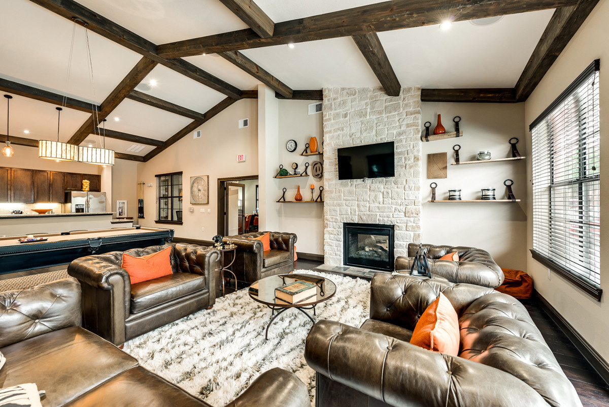 Mount Vernon Apartments in DeSoto, TX