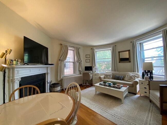Building Photo - 9 Braemore Rd