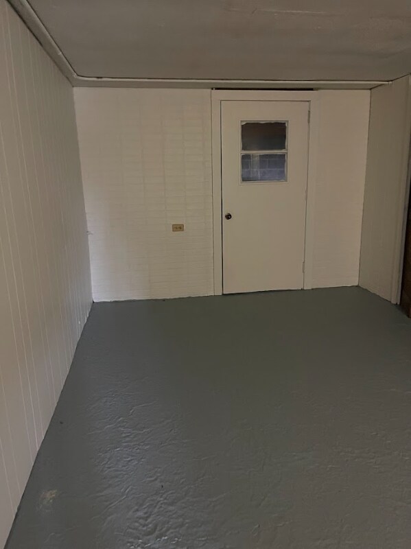 Building Photo - 228 Gatewood Rd