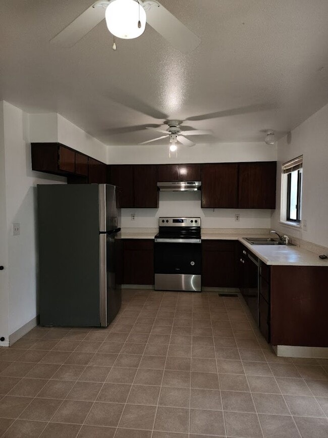 Building Photo - Long Realty & Property Management, LLC - 3...