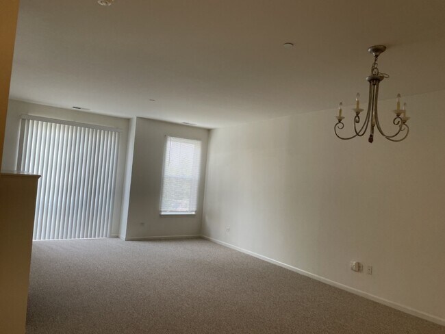 Foto del edificio - 1914 Farnsworth Ln