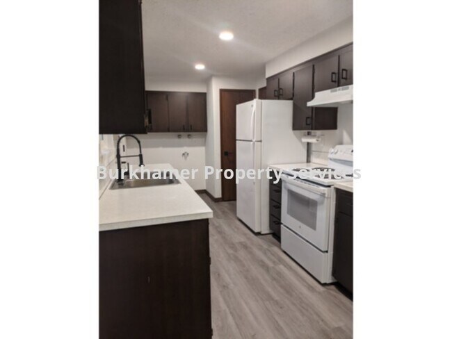 Building Photo - 1804 W Martin St. Elma WA. 98541