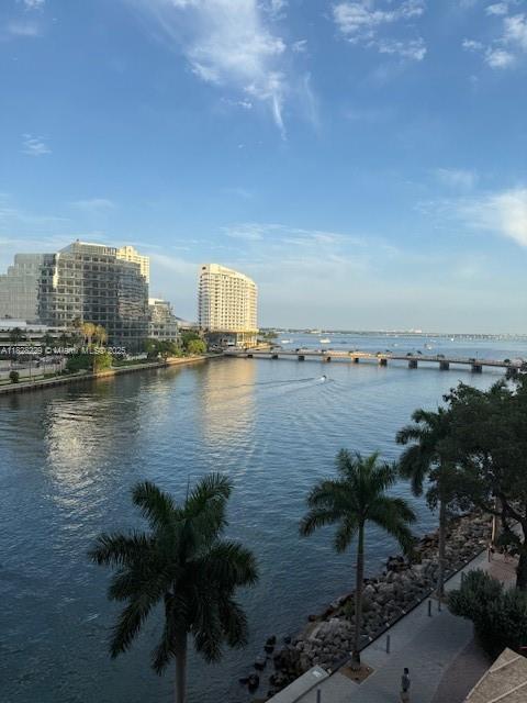 Primary Photo - 495 Brickell Ave