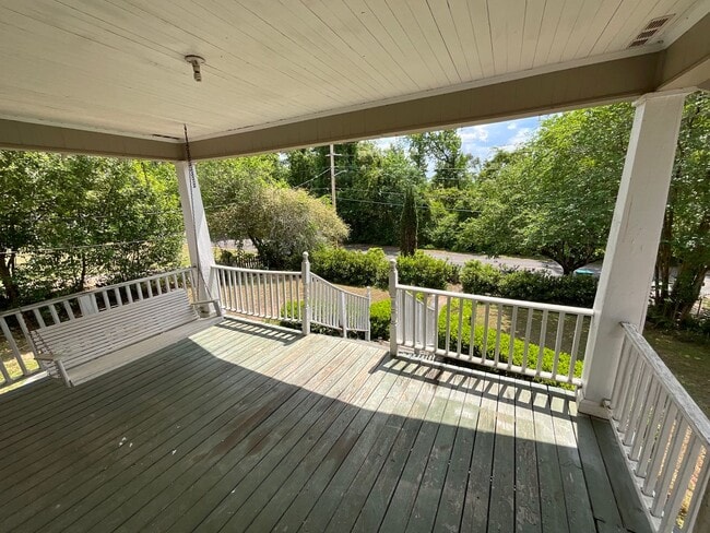 Foto del edificio - 3/1 Hilltop Cottage with Fruit Trees in the Heart of Chattahoochee