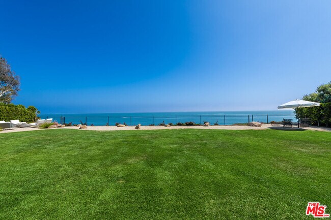 Foto del edificio - 28926 Cliffside Dr