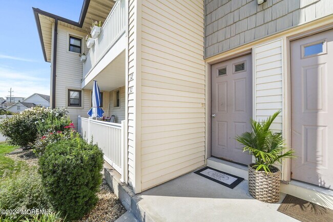 Building Photo - 32 Wharfside Dr