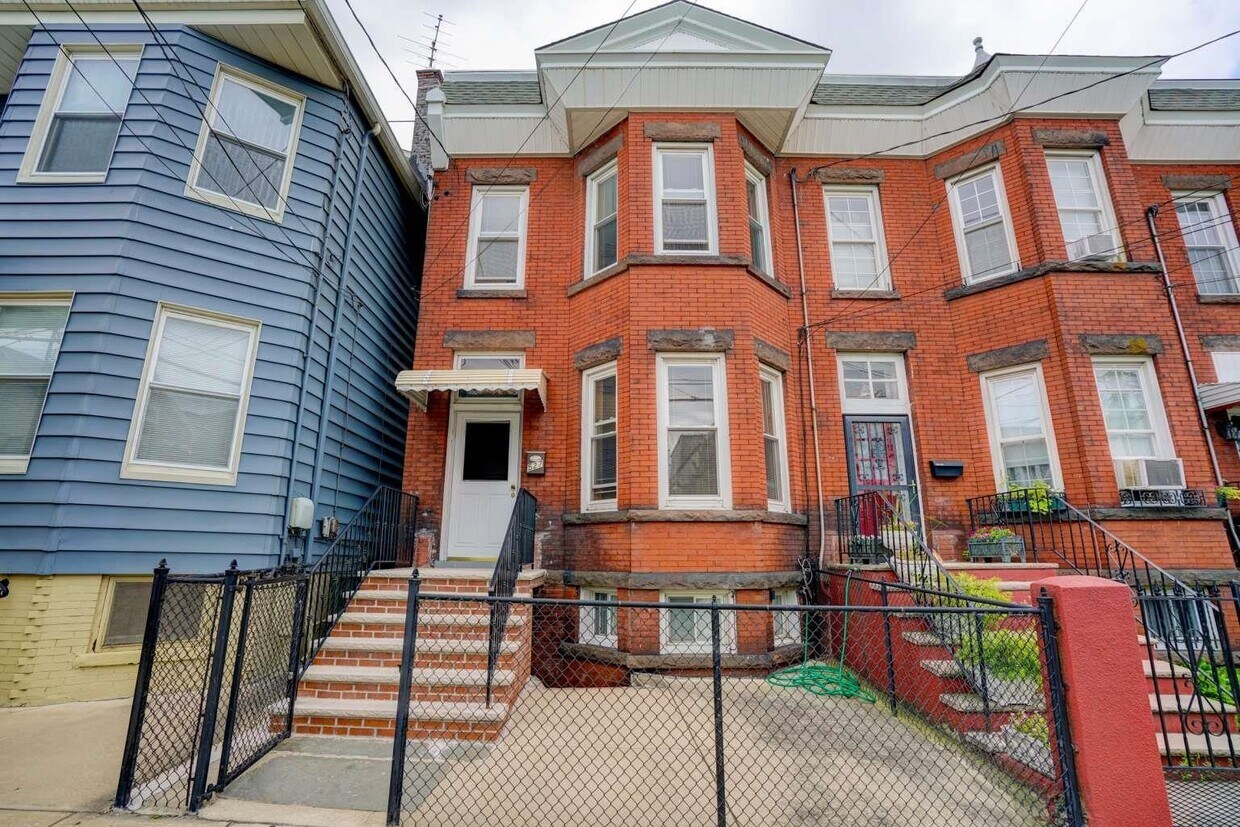 527 N 3rd St, East Newark, NJ 07029 House Rental in East Newark, NJ