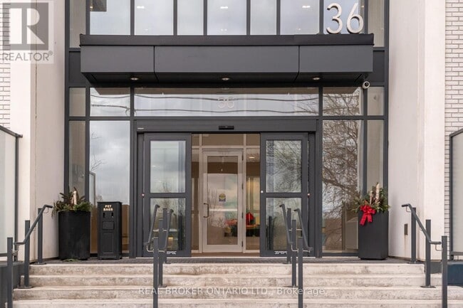 Building Photo - 36 Zorra St