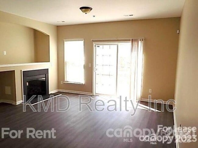 Building Photo - 6462 Royal Celadon Way